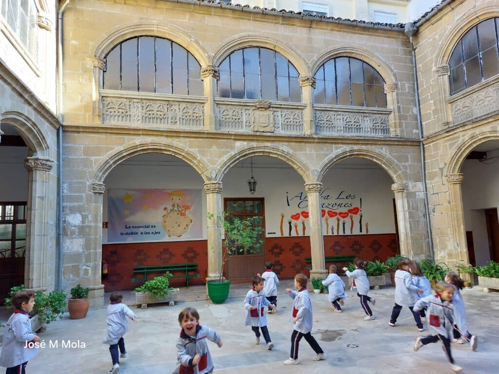 colegio filipenses baeza